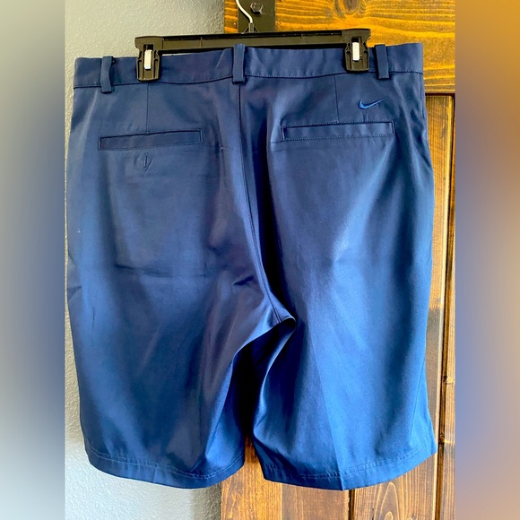 Nike Golf Tour Performance, Dri-Fit Shorts - Picture 6 of 10